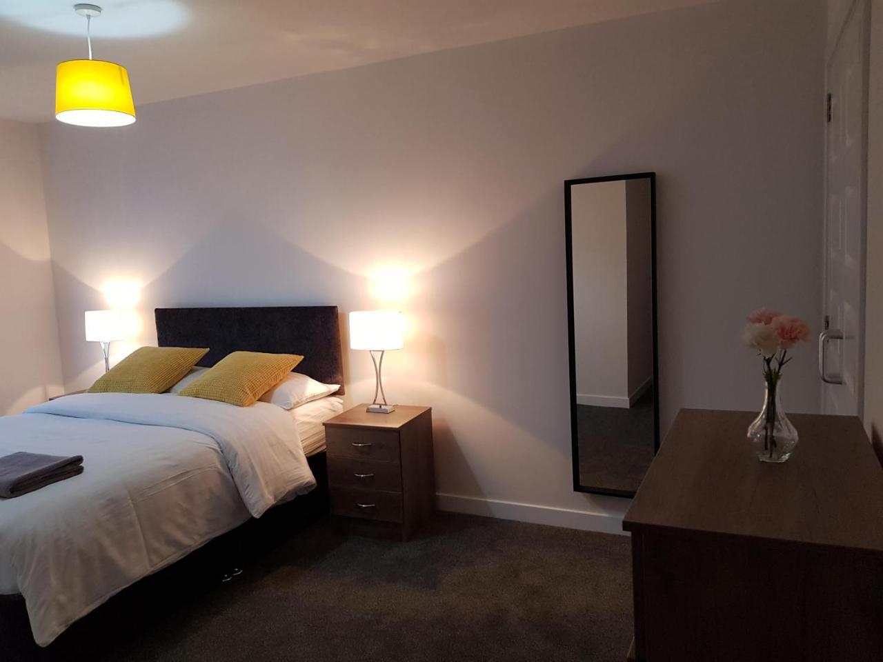 1 Royal View Apartments Стерлинг Экстерьер фото