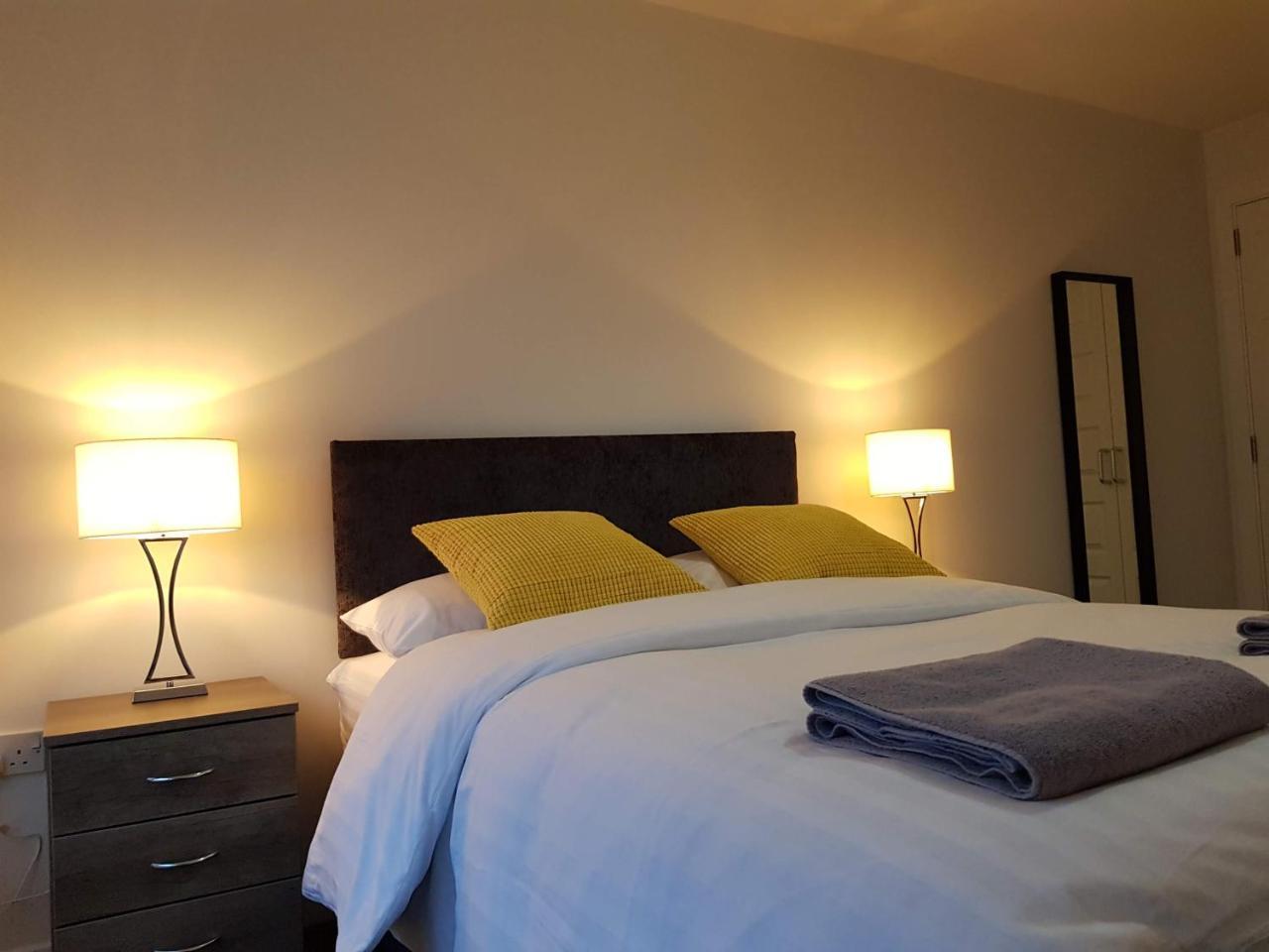 1 Royal View Apartments Стерлинг Экстерьер фото