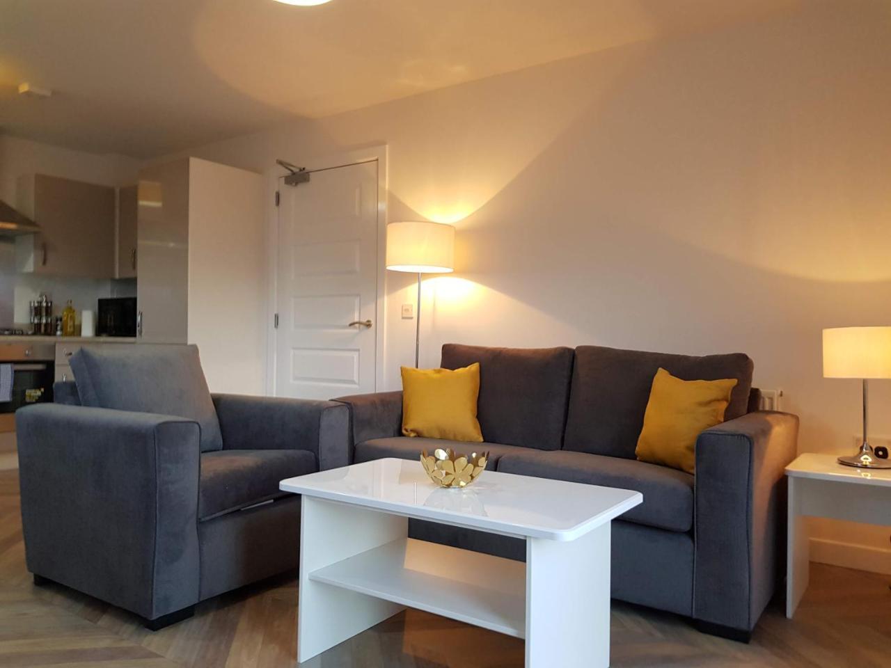 1 Royal View Apartments Стерлинг Экстерьер фото